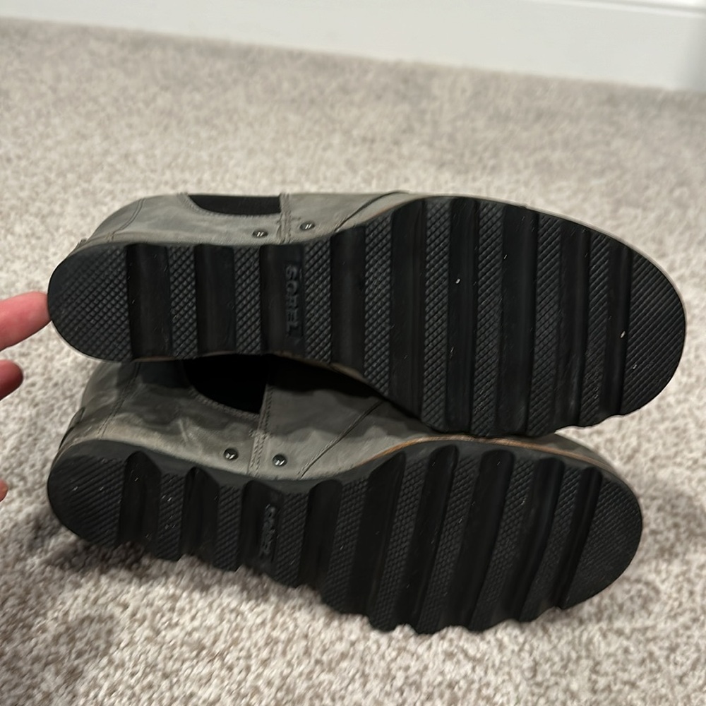 Sorel Lea Wedge Boot In Gray. Size 9. Minimal Wea… - image 6